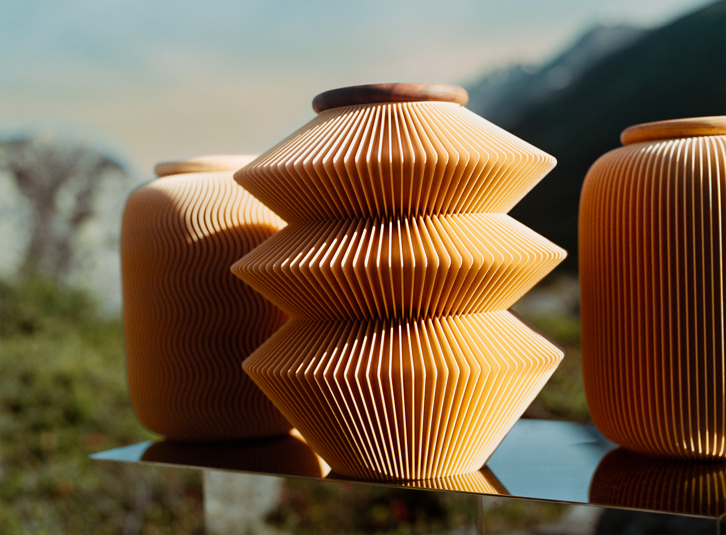 Nami urn made of wood fibers