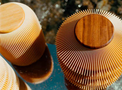 Urne Nesuto aus Holzfasern