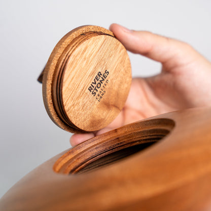 Holzurne River Stones Krabbenholz - Groß