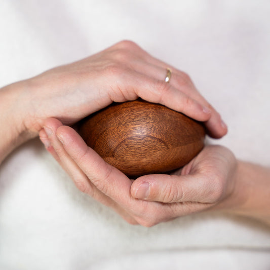 Holzurne River Stones Krabbenholz - Sehr klein